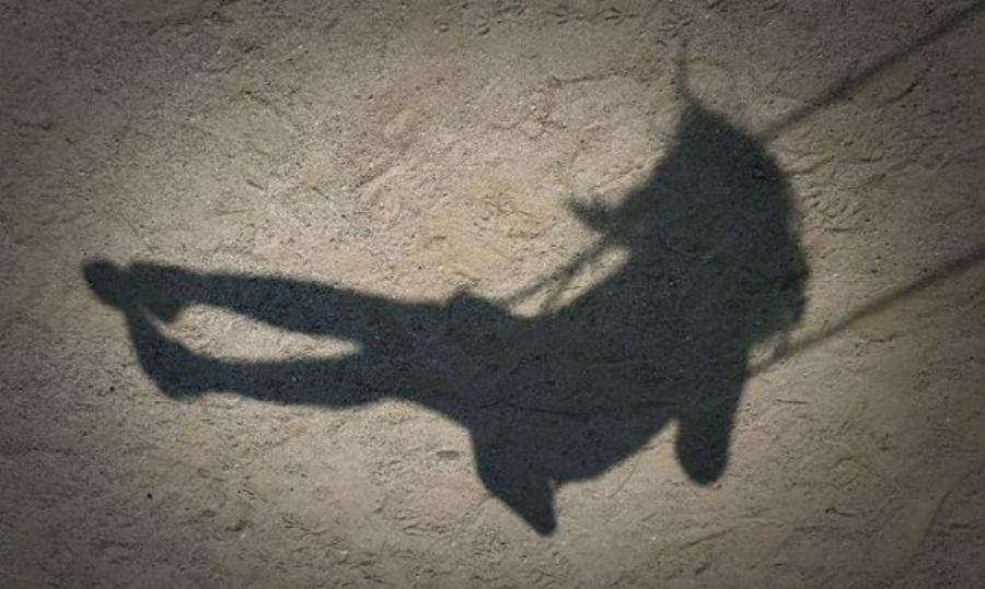 Ο Μανώλης Σφακιανάκης συμβουλεύει για προστασία από παιδόφιλους: «Οι γονείς να μην αφήνουν τα παιδιά να κοιμούνται σε ξένα σπίτια»