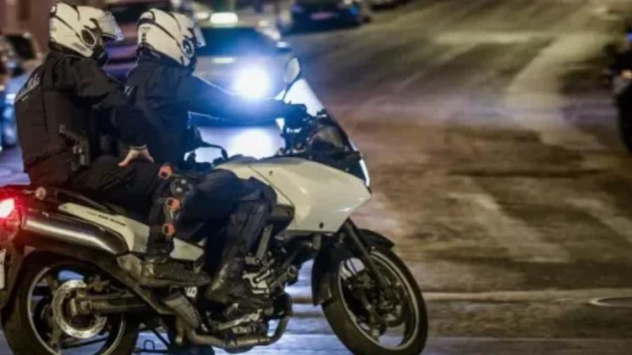 Ξεσηκώθηκαν οι γείτονες : Έχασε τα κλειδιά, κάλεσαν την Αστυνομία που του άνοιξε αλλά μόλις είδαν τι είχε μέσα στο σπίτι τον συνέλαβαν