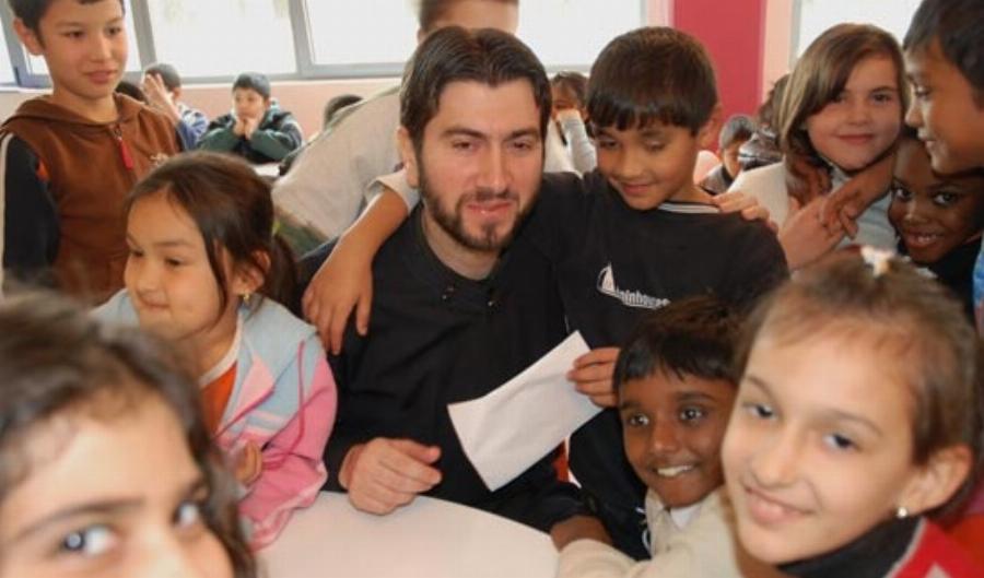 Ταξίδια εργασίας στη Κιβωτό του Κόσμου: Νέα καταγγελία αποκαλύπτει πως έστελναν παιδιά να μαζέψουν ελιές στη Μυτιλήνη