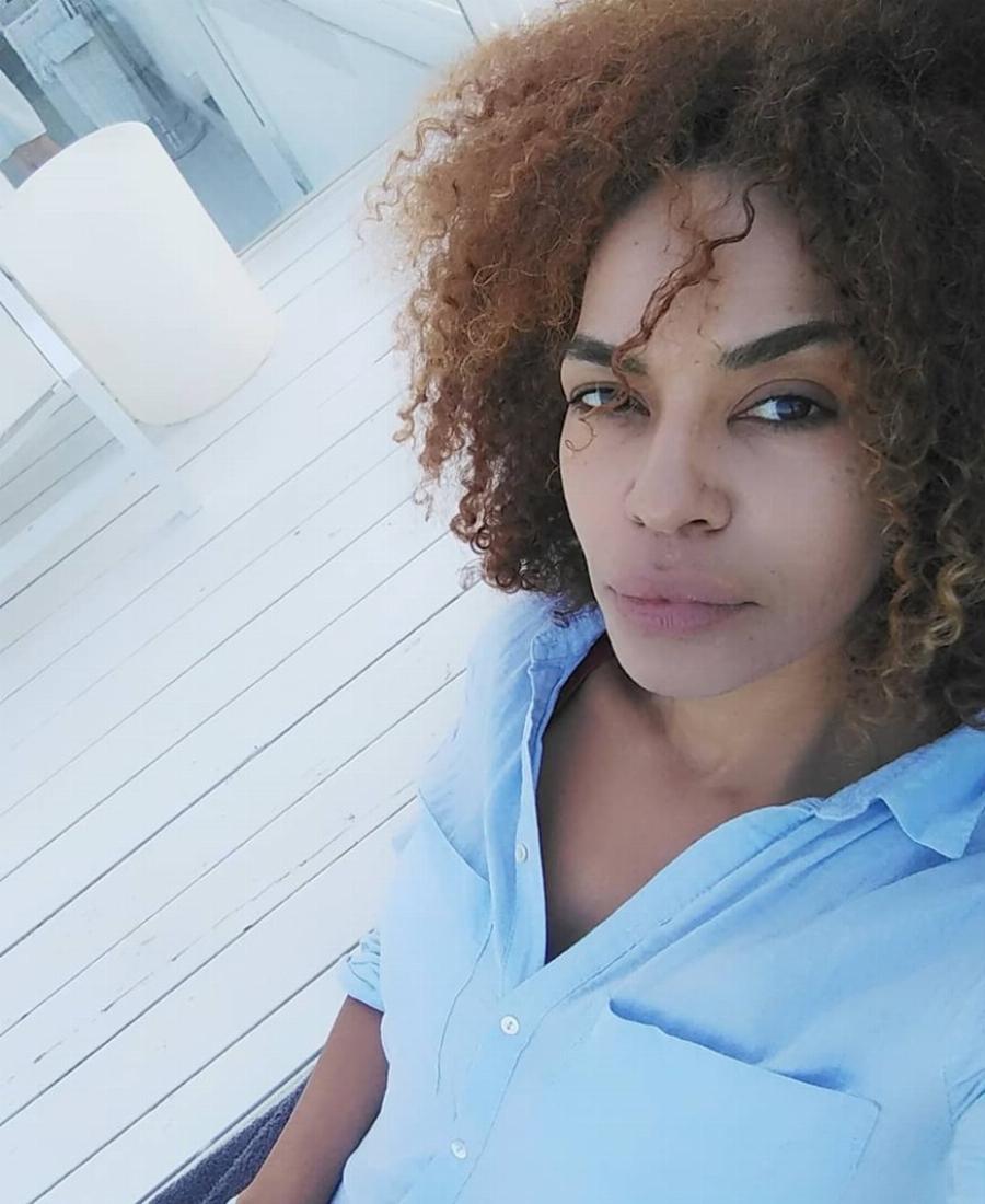 Η Νίκη Σερέτη συγκινεί: «Δεν έκανα παιδί στην Ελλάδα γιατί φοβόμουν μην βγει μαύρο και τραβήξει όσα τράβηξα»