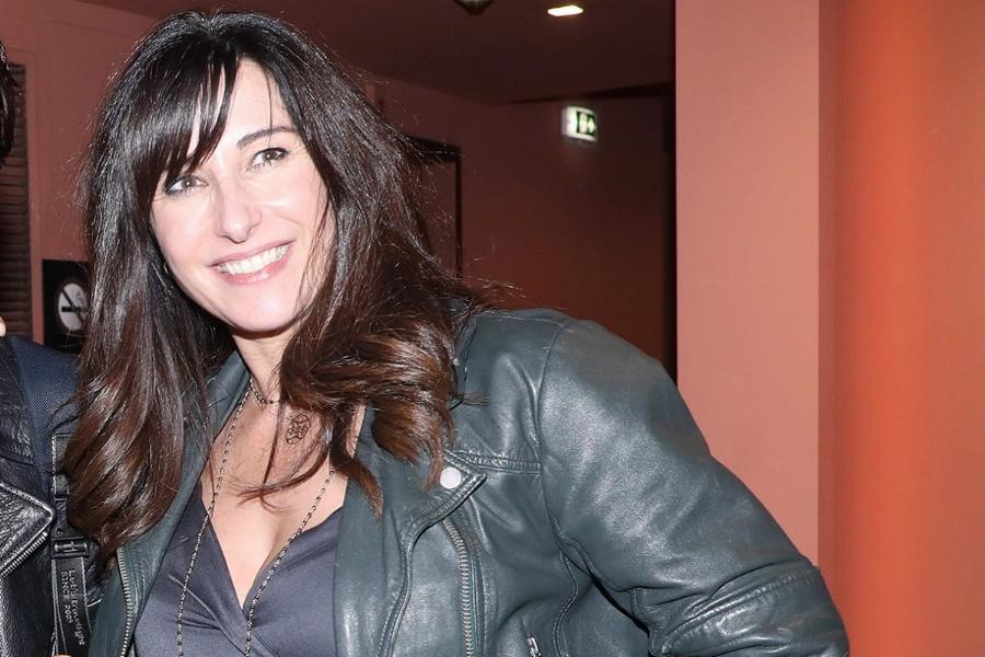 Σαν να μην πέρασε μία μέρα: Πώς είναι σήμερα η Ζωή Ναλμπάντη – Ήταν η «αδελφή» του Μπέζου στο «Άκρως Οικογενειακόν»