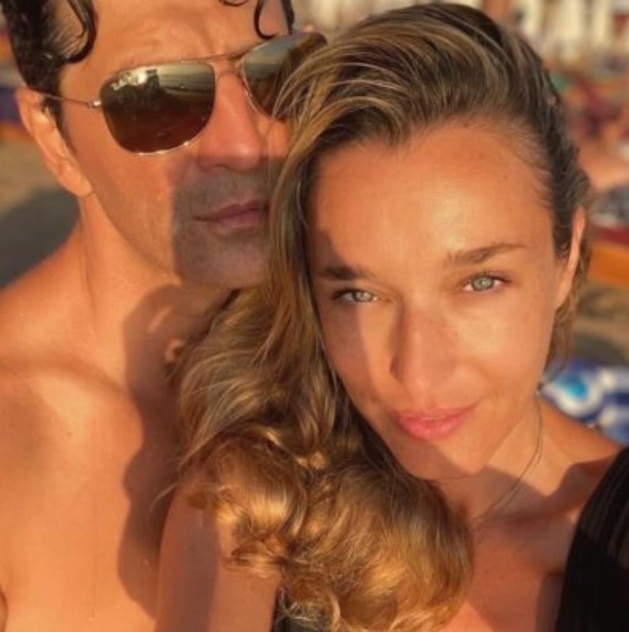 Έχει μάτια μόνο για εκείνη: Οι ευχές του Σάκη Ρουβά στην Κάτια Ζυγούλη και η τρυφερή φωτο τους που «έριξε» το Instagram