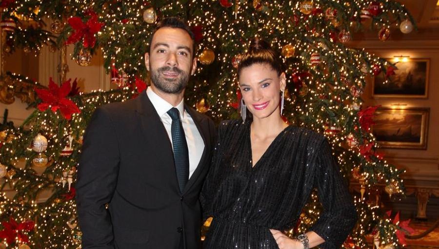 Η Αριάνα και η Φιλίππα πλάθουν κουλουράκια: Αυτή είναι η χριστουγεννιάτικη συνταγή που φτιάχνουν οι κόρες της Χριστίνας Μπόμπα