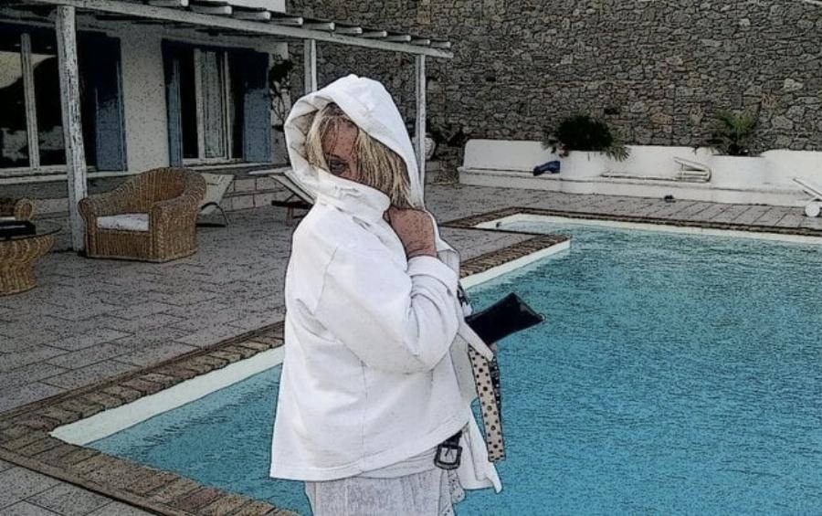 Πωλείται η πολυτελής βίλα της Ρούλας Κορομηλά στη Μύκονο: Το εξωφρενικό ποσό πώλησης και ο λόγος που το έκανε