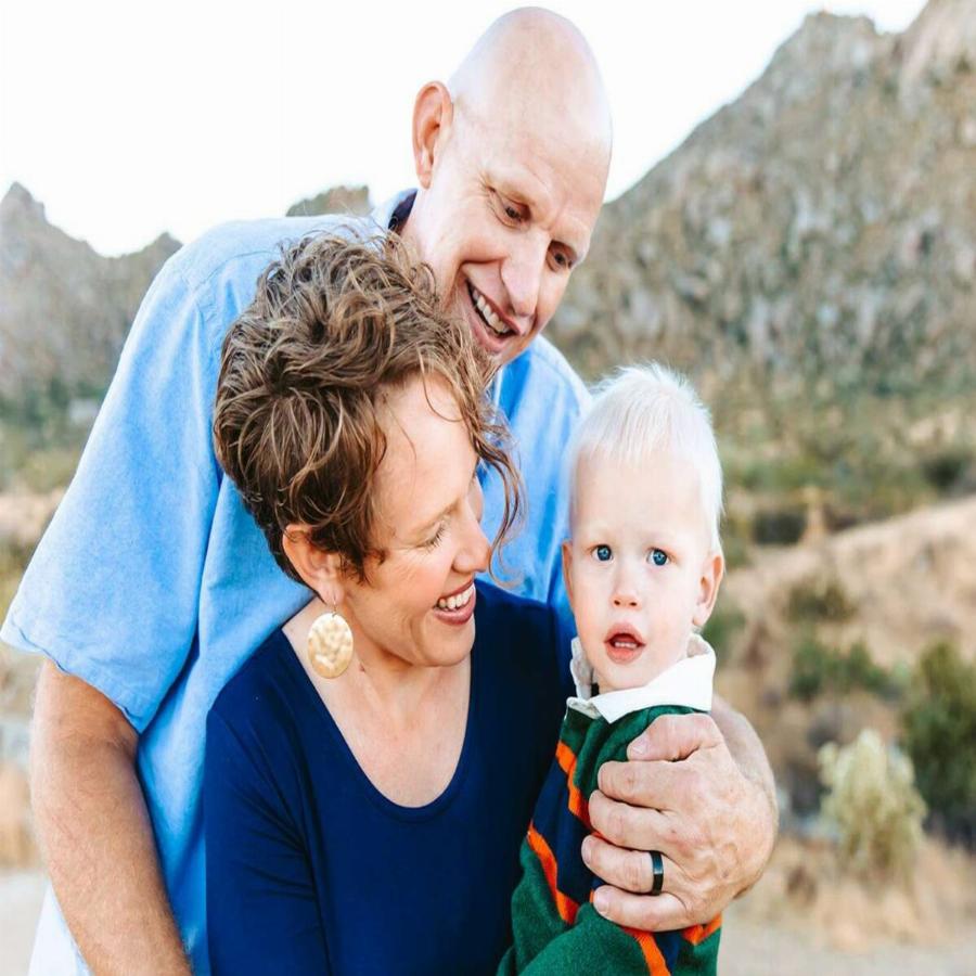 Η νταντά τους βρήκε όλους νεκρούς: Ο 44χρονος δολοφόνησε τη 40χρονη σύζυγο και τα 3 παιδιά τους και μετά έβαλε τέλος στη ζωή του