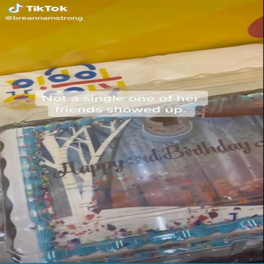 Σπαρακτικό βίντεο: Μαμά προσκάλεσε 27 παιδιά στο πάρτι γενεθλίων της κόρης της και δεν πήγε κανένα