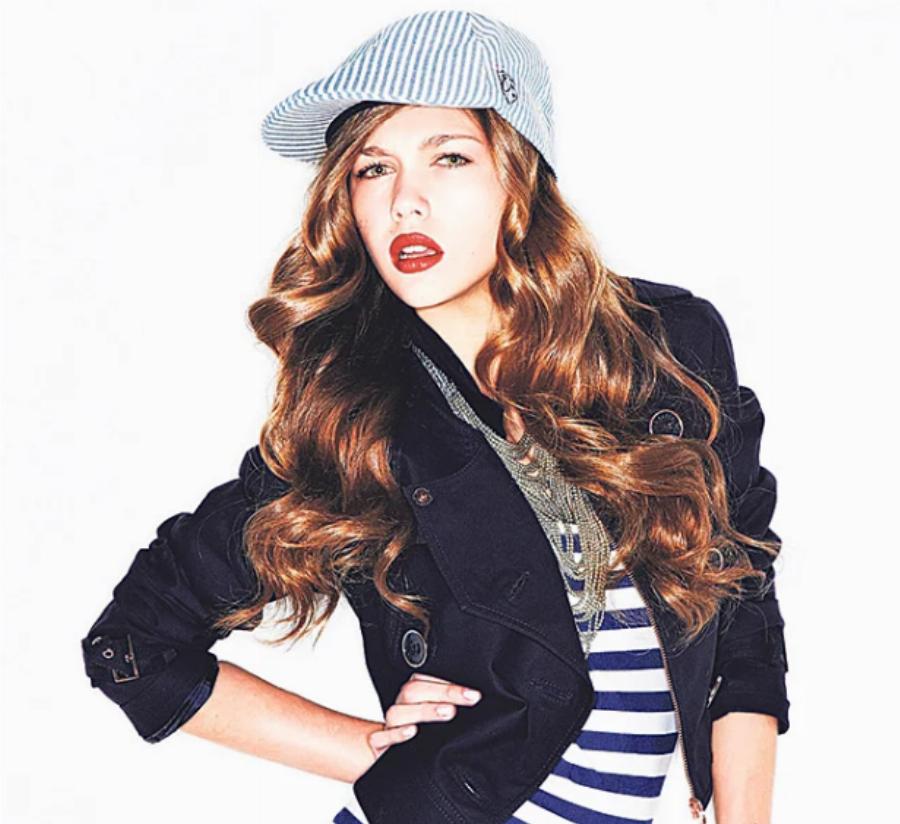 Κλέλια Ανδριολάτου: Η καλλονή μούσα του Παπακαλιάτη, το μόντελινγκ σε μικρή ηλικία και τα απειλητικά μηνύματα