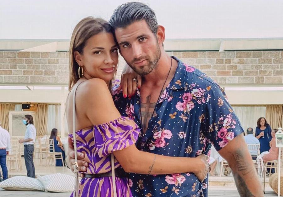 “Γιατί βάζεις τα ψεύτικα;”: Αποθέωση για την Ελένη Χατζίδου που έβγαλε την περούκα και έδειξε τα πραγματικά μαλλιά της