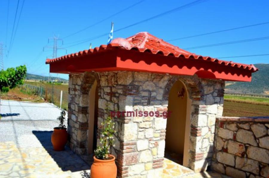 Ο Άγιος φανερώθηκε στα όνειρα του: Άντρας έβλεπε τον Άγιο Ιωάννη τον Ρώσο στον ύπνο του και έχτισε ένα πανέμορφο εκκλησάκι προς τιμήν του στη Θήβα