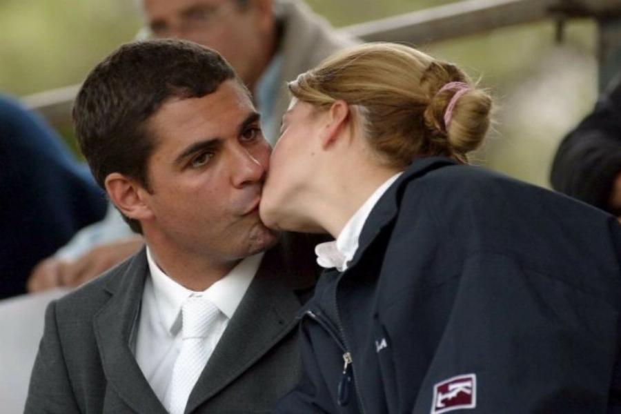 Ούτε η Αθηνά Ωνάση δεν ξέρει τι έχει: Η αμύθητη περιουσία με τους ράβδους χρυσού και τους 217 τραπεζικούς λογαριασμούς