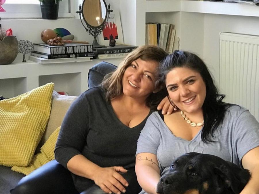 Δανάη Μπάρκα σε Βίκυ Σταυροπούλου: «Μαμά, αν ήξερες ποσό σε αγαπώ δε θα είχες κλάψει ποτέ για καμία δυσκολία!»