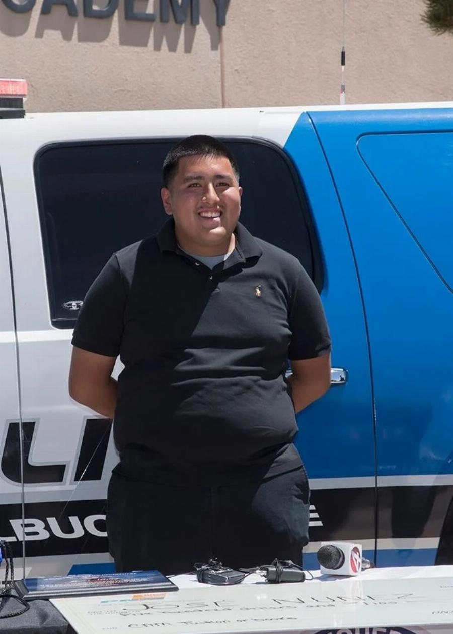 Βραβείο ανθρωπιάς και εντιμότητας: Παρέδωσε στις αστυνομικές αρχές μία τσάντα, η οποία περιείχε 123.000 ευρώ