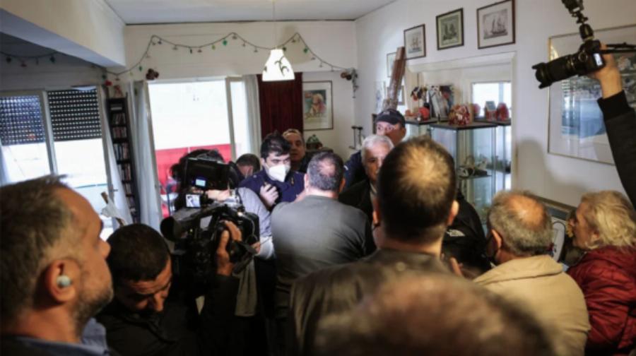 Τραγικές στιγμές για τη δημοσιογράφο Ιωάννα Κολοβού: Της έσπασαν τη πόρτα και της πήραν το σπίτι για χρέος σε πιστωτική κάρτα