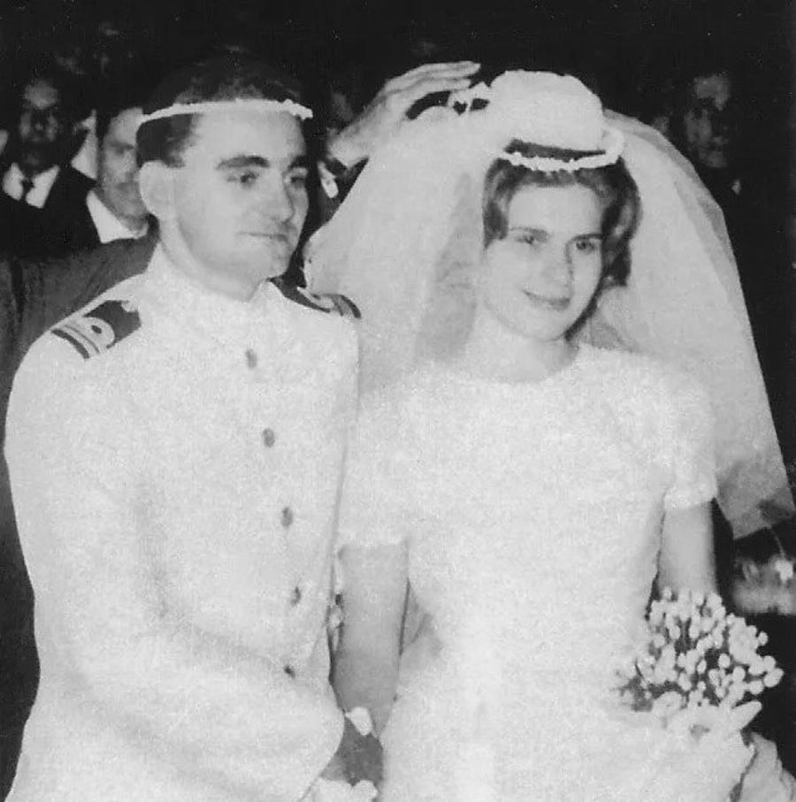 Συγκινεί η Μαριάννα Βαρδινογιάννη για Βαρδή: «Μέναμε σε σπίτι χωρίς ηλεκτρικό, πλημμυρισμένοι όμως από αγάπη- Πάντοτε είμαι σπίτι για να γευματίσουμε μαζί»