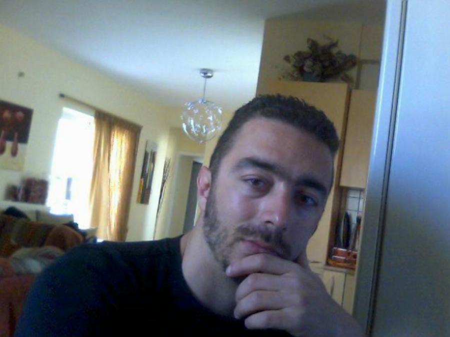 Πατέρας 9χρονου και εθνικιστής: Αυτός είναι ο 39χρονος βιαστής της 12χρονης στον Κολωνό που συνελήφθη