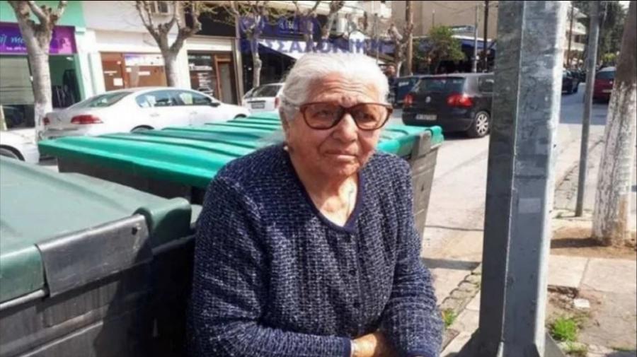 Θεσσαλονίκη: Δικαιώθηκε δικαστικά η 93χρονη γιαγιά που πουλούσε τερλίκια χωρίς άδεια στη λαϊκή