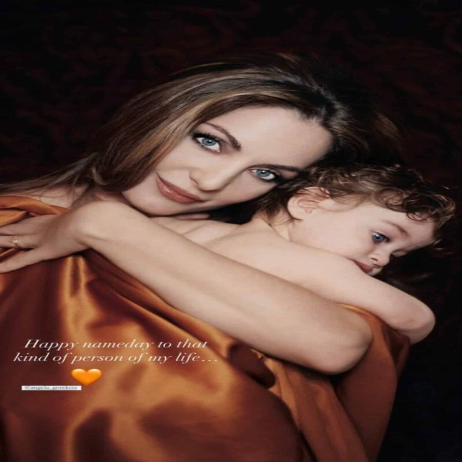 Τρισευτυχισμένες μαμά και κόρη: Χαρές στο σπίτι της Άντζελας Γκερέκου και της Μαρίας Βοσκοπούλου