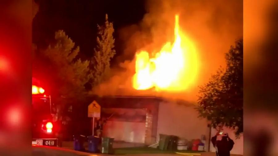 «Δεν το σκέφτηκε δεύτερη φορά»: Ο 25χρονος διανομέας πίτσας όρμησε σε φλεγόμενο σπίτι και έσωσε 5 παιδιά