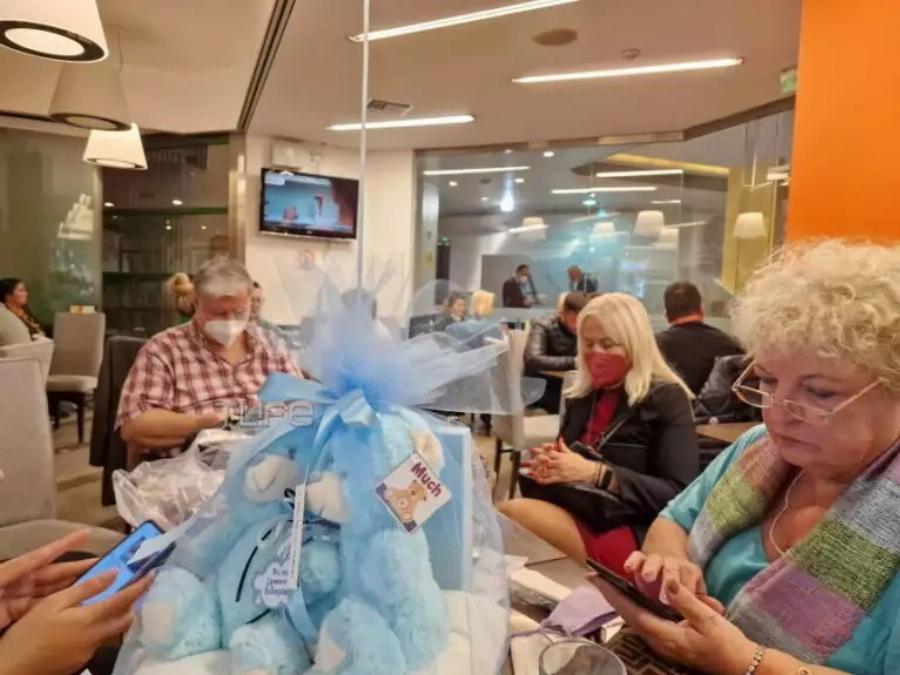 Για πρώτη φορά πατέρας ο Χρίστος Αντωνιάδης και η Αφροδίτη Τσώνου: «Ήρθαν τα δίδυμα μωράκια τους»