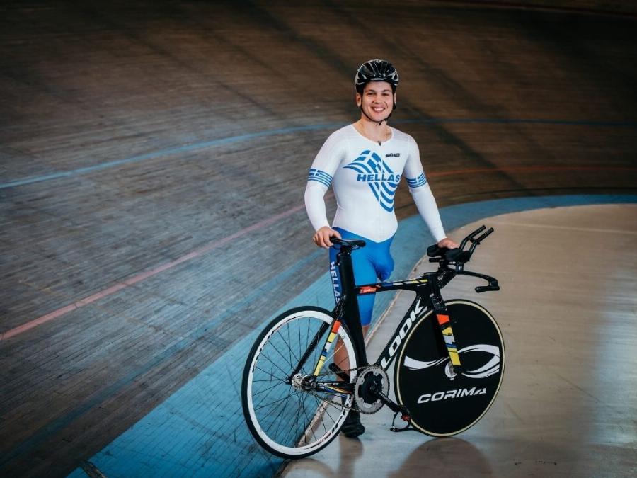 «Ήθελα πολύ να σε κάνω χαρούμενη»: Η συγκινητική ιστορία του 20χρονου αθλητή Παραολυμπιακών από την Πάτρα