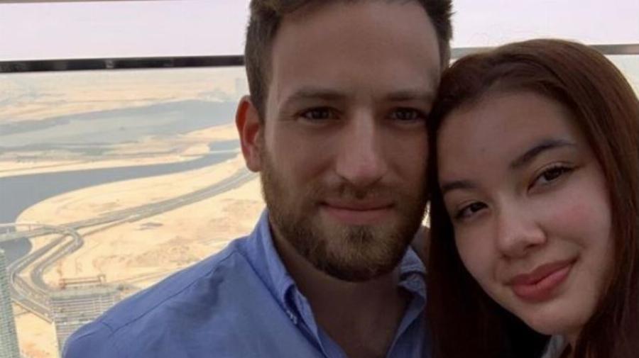 «Πάγωσαν» οι γονείς της Καρολάιν: Στα δικαστήρια για την απαίτηση της οικογένειας του Μπάμπη Αναγνωστόπουλου