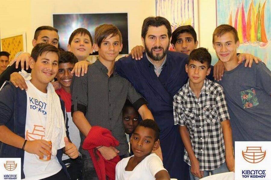 Οργή δίχως τέλος στο Twitter: Σάλος με τις καταγγελίες στην Κιβωτός του Κόσμου: «Κι ο Μίχος της εκκλησίας ήταν…»