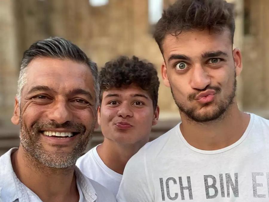 Στέλιος Κρητικός: «Δεν φτάνουν τα χρήματα, κάθε μήνα δουλεύω για τον επόμενο, τα παιδιά μου μεγάλωσαν δύσκολα»