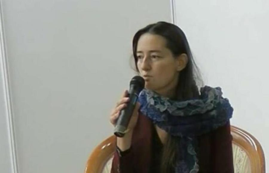 Έδινε μάχη με τον καρκίνο: Αυτή είναι η 47χρονη Γιασμίν που σκοτώθηκε από την πτώση βράχου στην Κρήτη