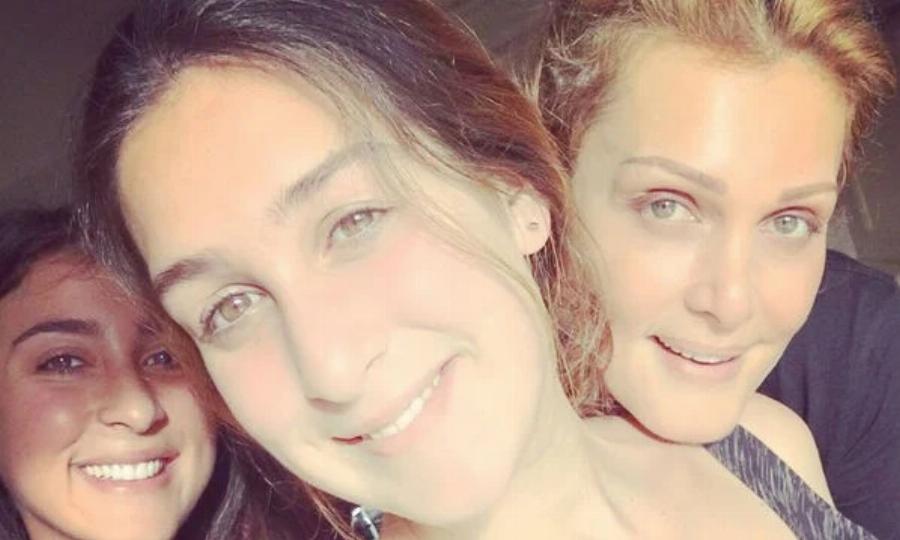 Νατάσα Θεοδωρίδου: Τα δημοσιεύματα για τις πλαστικές, η ομοιότητα με τις κόρες της και ο άγνωστος τρόπος αδυνατίσματος