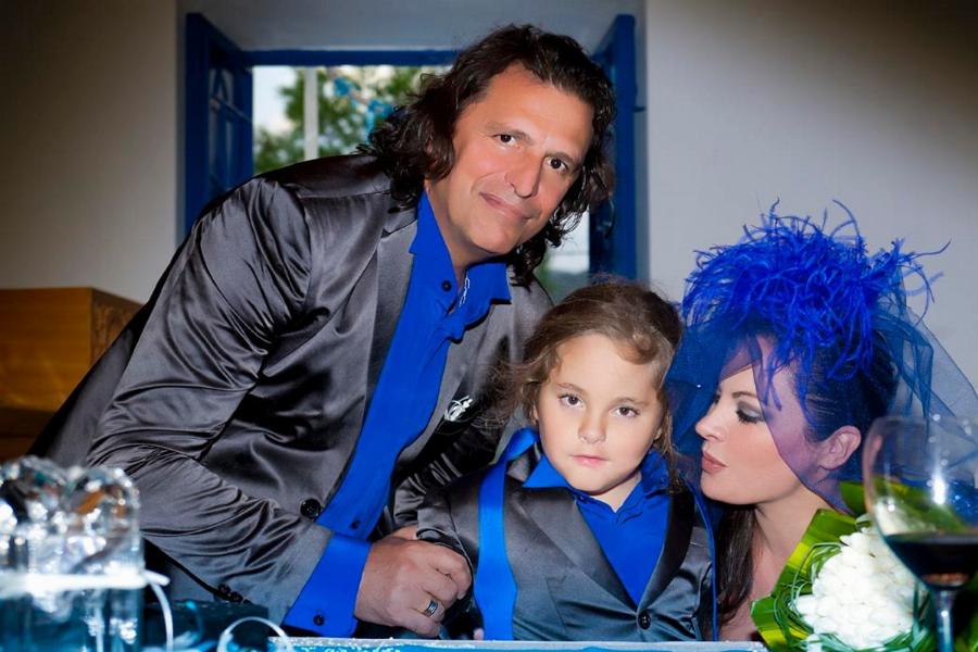 Η συγκινητική ανάρτηση της Νένας Χρονοπούλου για τον γιο της: «Ο Χρηστάκος μόνο φιλιά και αγκαλιές ξέρει να χαρίζει»