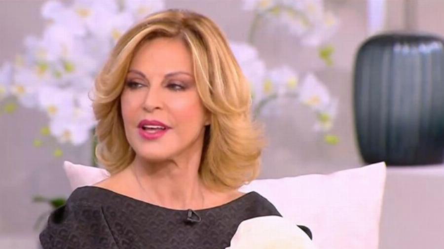 «Είναι πολύ μεγάλος ο πόνος»: Η σπάνια εξομολόγηση της Αλεξάνδρας Παλαιολόγου για την απώλεια του παιδιού της