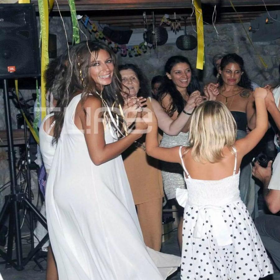 Χωρισμός – βόμβα στη showbiz: Κατερίνα Παπουτσάκη και Παναγιώτης πιλαφάς βάζουν τίτλους τέλους στον γάμο τους