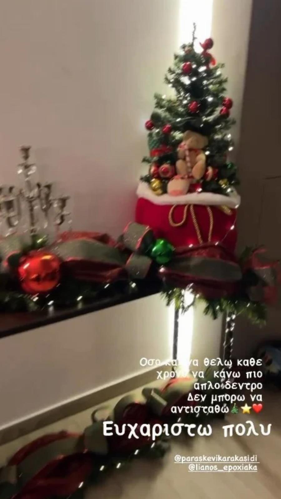 Σαν χριστουγεννιάτικο παραμύθι: Η Ολυμπία Χοψονίδου στόλισε το ονειρικό σπίτι της και μείναμε άφωνοι