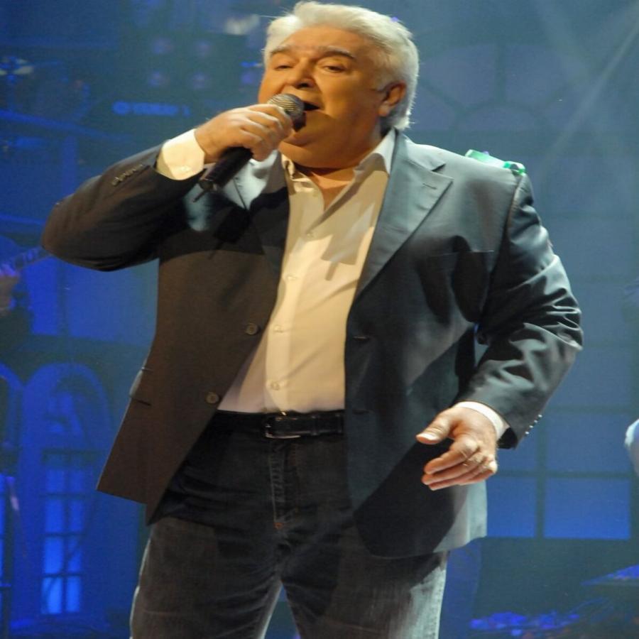 Ο Πασχάλης Τερζής αποκαλύπτει για τη σύζυγό του: “Με τη γυναίκα μου έχουμε να κοιμηθούμε 35 χρόνια μαζί”