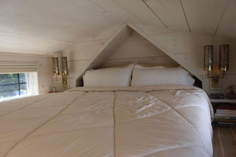 Ασύλληπτα μικρό και το μεταφέρεις όπου θες: Κοιμίζει 4 άτομα και το εσωτερικό του είναι άνετο και πολυτελές