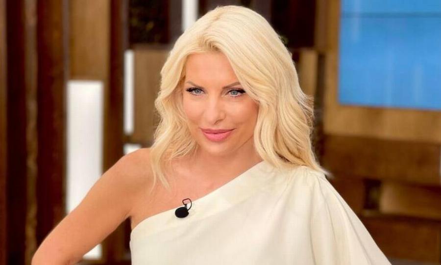 «Ποτέ δεν είναι αργά»: Οι 13 διάσημες Ελληνίδες που έγιναν μητέρες μετά τα 40