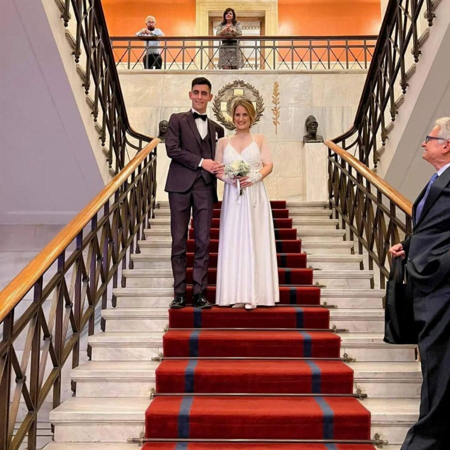 Γάμος με άρωμα GNTM: Αυτός είναι ο πρώην παίκτης που παντρεύτηκε και σύντομα θα γίνει μπαμπάς