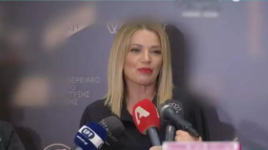 Ανανεωμένη και σκέτη κούκλα: Η Παναγιώτα Βλαντή έκανε τη αλλαγή και θύμισε ξανά τη “Σιλβή” από τα “Μεσάνυχτα”