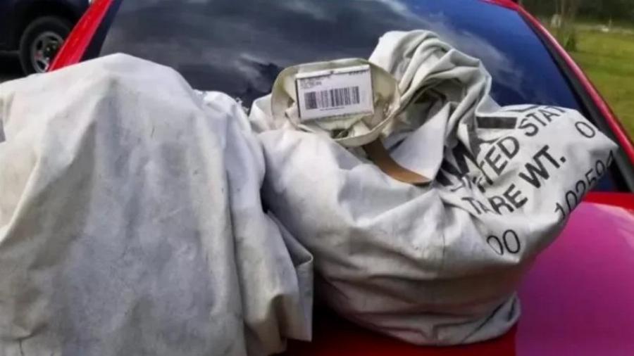 Σπουδαία πράξη: Ένα ζευγάρι βρήκε 1 εκατομμύριο στον δρόμο και τα παρέδωσε στην αστυνομία