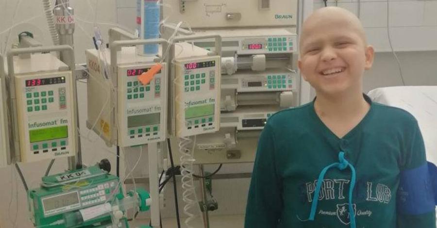 Μαθήματα ενσυναίσθησης από την 11χρονη Αλεξία: Φτιάχνει κομποσχοίνια για να βοηθήσει τον μικρό Κυριάκο