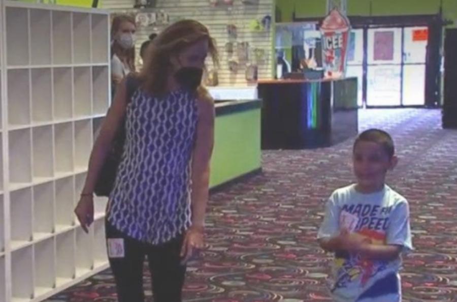 Το όνειρο ενός 6χρονου παιδιού είναι να τον υιοθετήσουν: «Καθαρίζω το δωμάτιό μου και πλένω τα πιάτα»