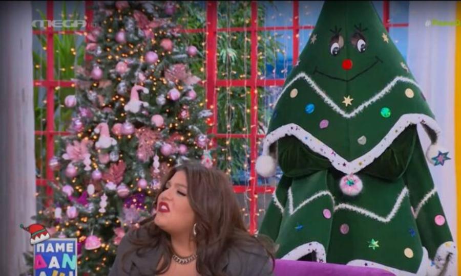 «Να έρθει να μου πάρει την πίεση, τρόμαξα»: Εορταστική φάρσα στη Δανάη Μπάρκα στον αέρα της εκπομπής