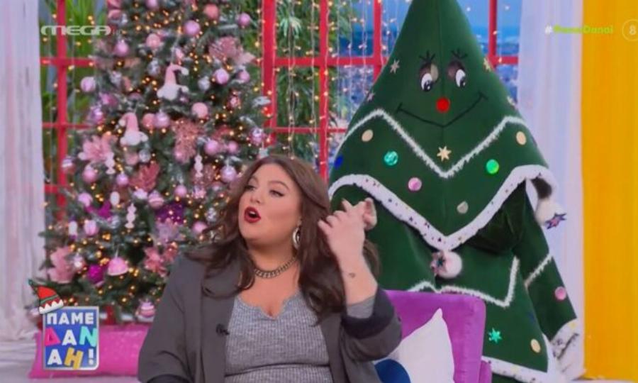 «Να έρθει να μου πάρει την πίεση, τρόμαξα»: Εορταστική φάρσα στη Δανάη Μπάρκα στον αέρα της εκπομπής