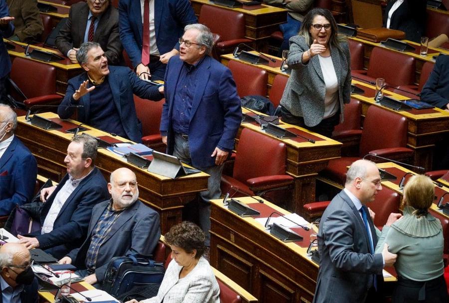 Εκτός ελέγχου επεισόδιο στη Βουλή: Δεν είχε σταματημό η Φωτεινή Πιπιλή στον διάλογό της με τον Αλέξη Τσίπρα