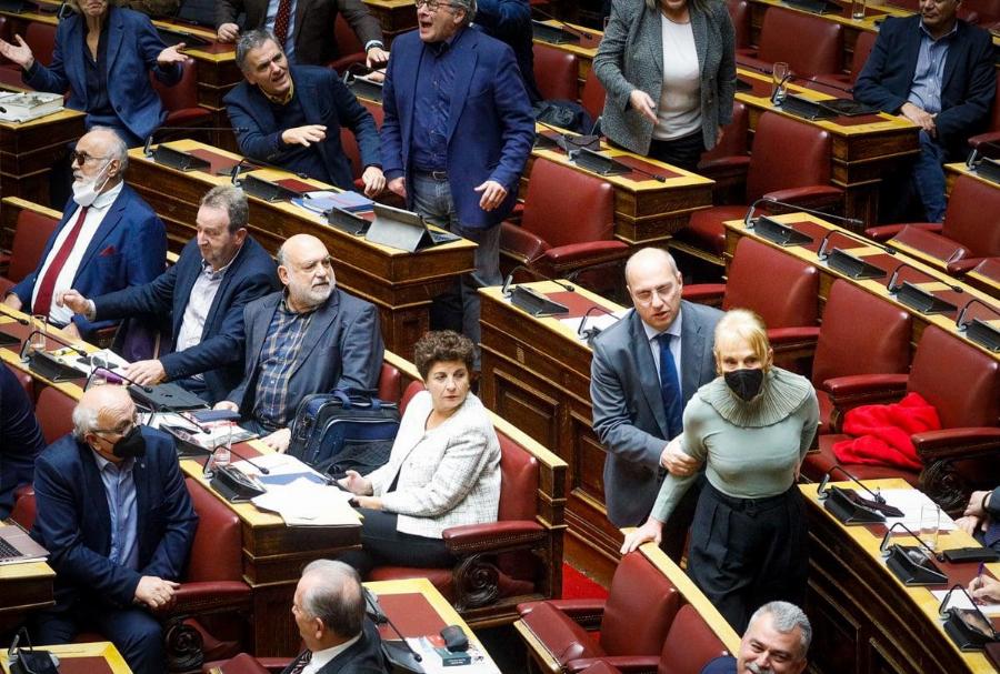Εκτός ελέγχου επεισόδιο στη Βουλή: Δεν είχε σταματημό η Φωτεινή Πιπιλή στον διάλογό της με τον Αλέξη Τσίπρα