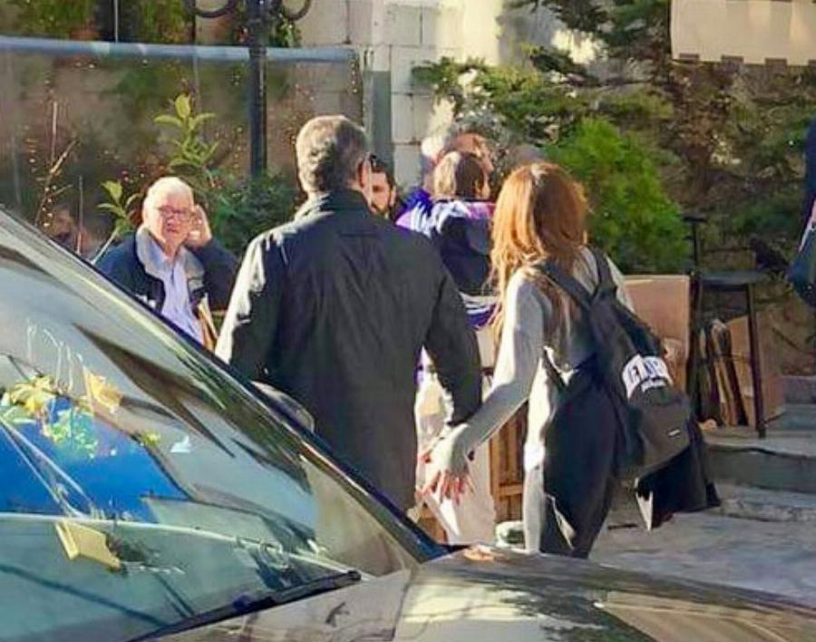 Στα καλύτερα της η Δέσποινα Βανδή: Το βίντεο με το Βασίλη Μπισμπίκη στην Αράχωβα που κάνει το γύρο του διαδικτύου