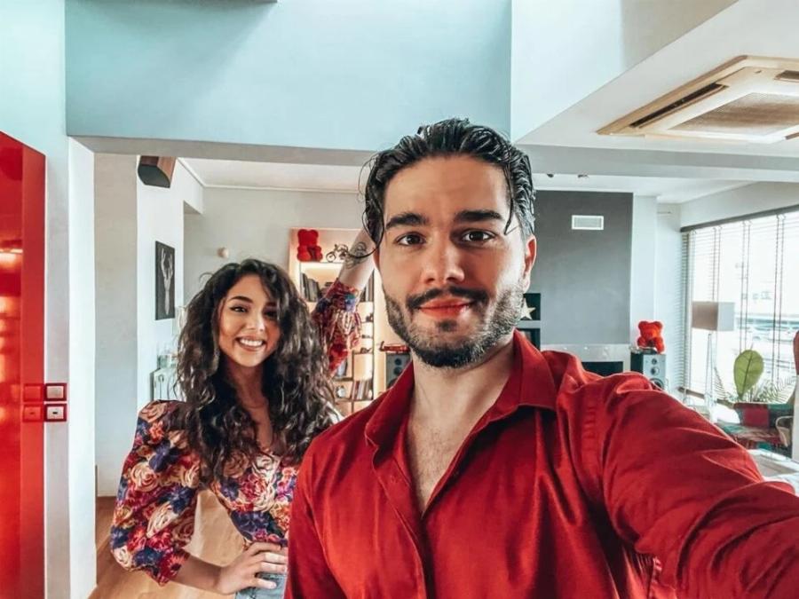 Γεμάτο πίνακες και με μία τεράστια τζαμαρία, με θέα την Ακρόπολη: Το αρχοντικό του Χρήστου Μάστορα είναι το όνειρο κάθε Έλληνα