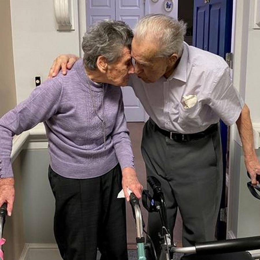 «Δεν υπάρχει αφεντικό στη σχέση μας»: Ζευγάρι γιόρτασε 81 χρόνια γάμου και τους είχαν πει ότι «δεν θα κρατούσε πολύ»