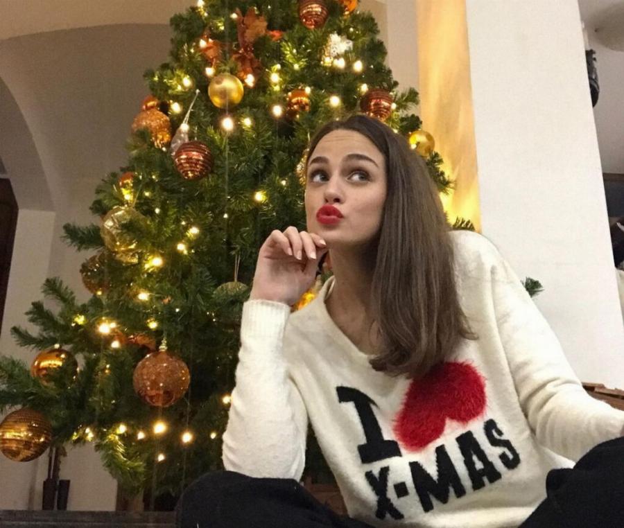 Κενή η θέση του Τόλη: Η τρυφερή ανάρτηση της Άντζελα Γκερέκου από το χριστουγεννιάτικο τραπέζι