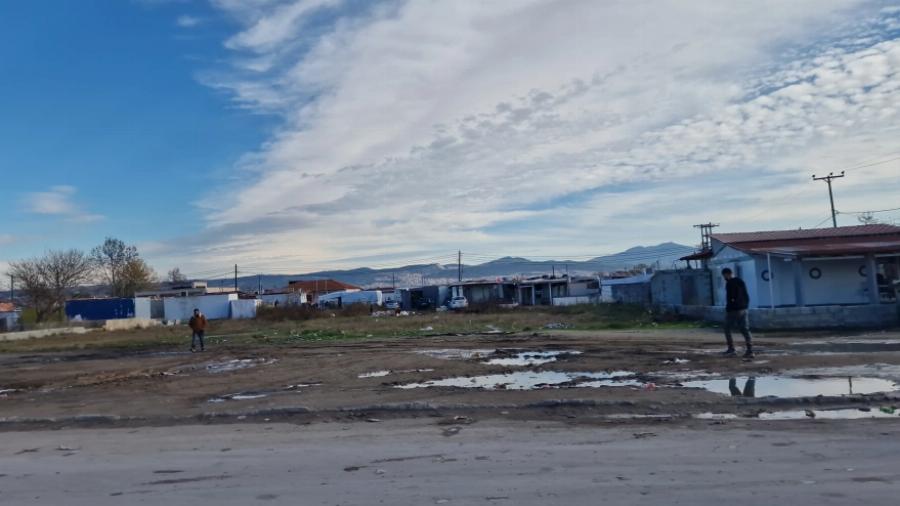 «Σήμερα θρηνούμε, δεν διαδηλώνουμε»: Ψυχραιμία συνιστούν οι πρόεδροι των Ρομά για τον θάνατο του 16χρονου